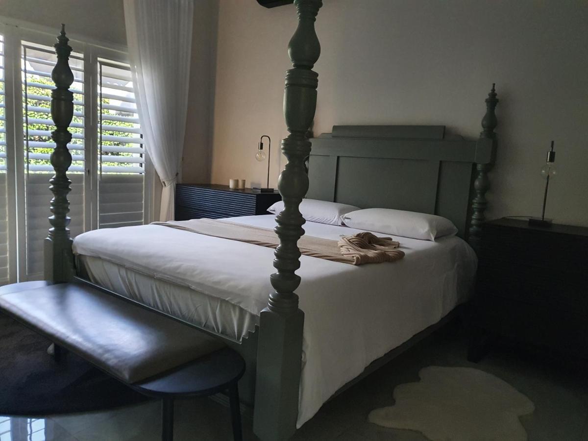 Of Both In Pecanwood Estate Holiday home *